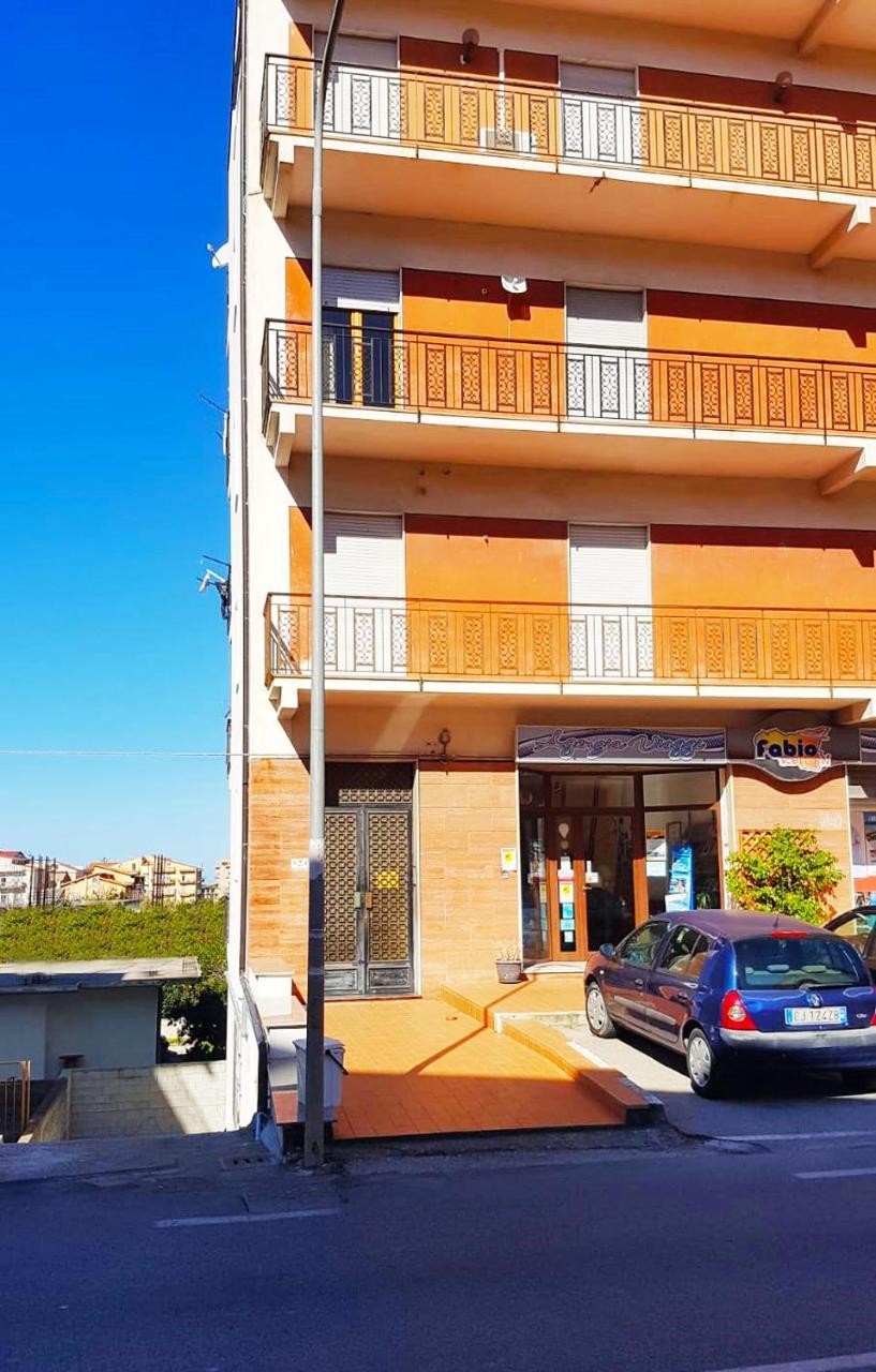 Bed and Breakfast Casa Gentile Caruso à Torrenova  Extérieur photo